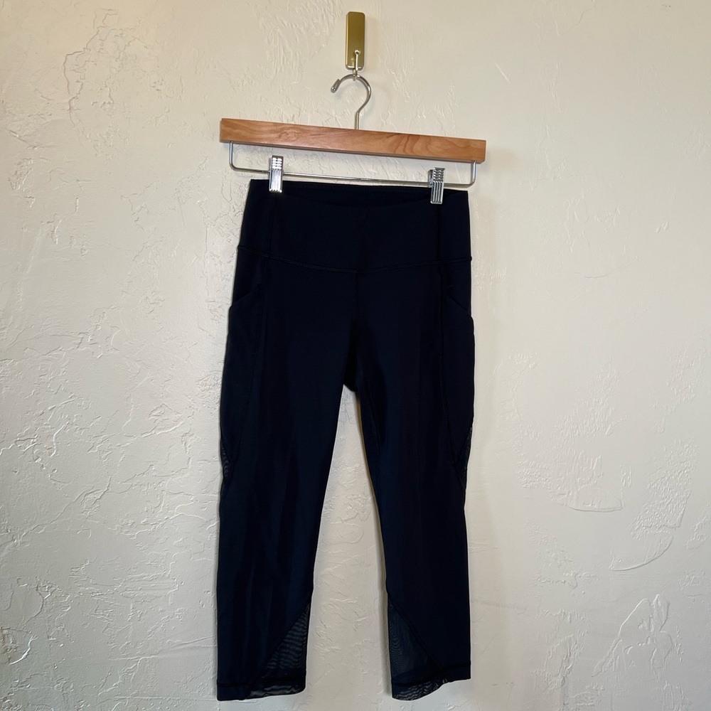 Vintage Lululemon Black Capri Leggings Mesh Panel Size Small